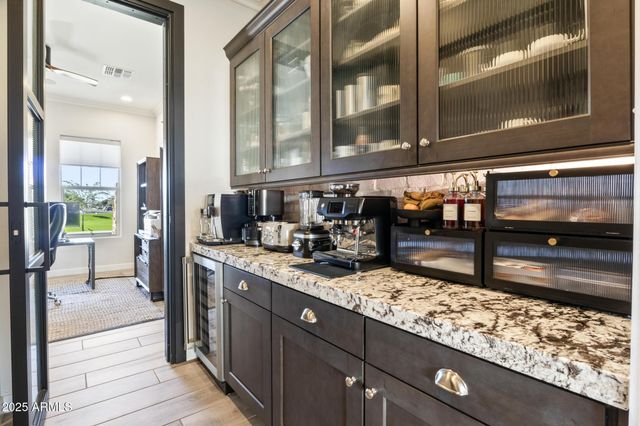 4083 S DEBRA Drive, Gilbert, AZ 85297