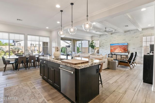 4083 S DEBRA Drive, Gilbert, AZ 85297