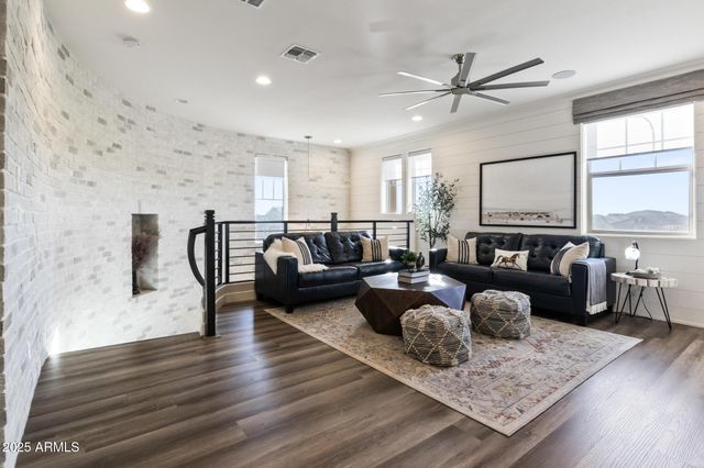 4083 S DEBRA Drive, Gilbert, AZ 85297