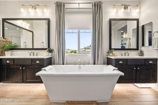 4083 S DEBRA Drive, Gilbert, AZ 85297