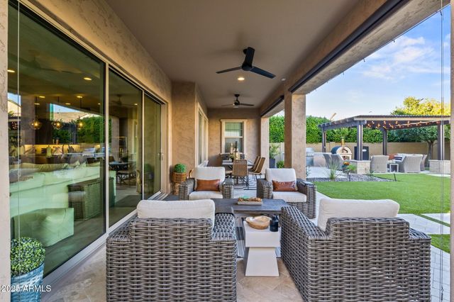 4083 S DEBRA Drive, Gilbert, AZ 85297