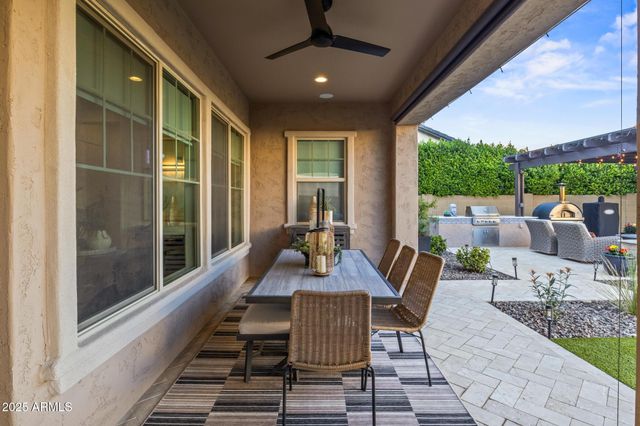 4083 S DEBRA Drive, Gilbert, AZ 85297