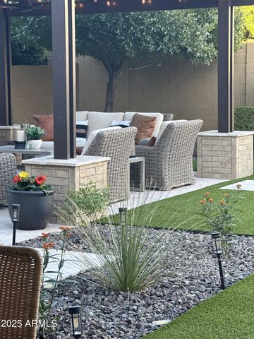 4083 S DEBRA Drive, Gilbert, AZ 85297