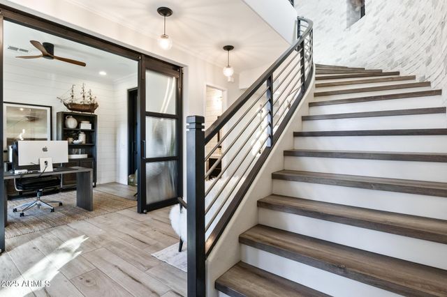 4083 S DEBRA Drive, Gilbert, AZ 85297