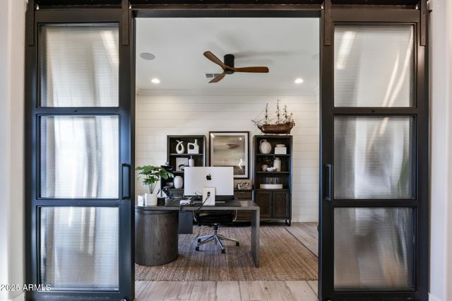 4083 S DEBRA Drive, Gilbert, AZ 85297