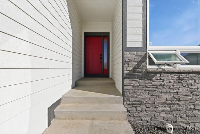 5237 SHADOW ROCK DRIVE, Cheyenne, WY 82009
