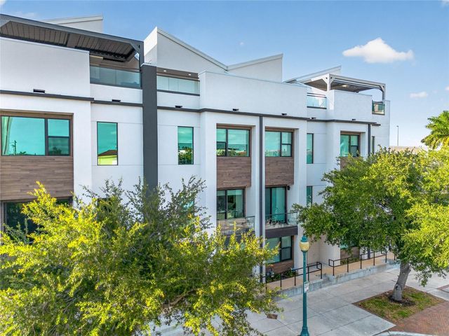 2187 MAIN STREET, Sarasota, FL 34237