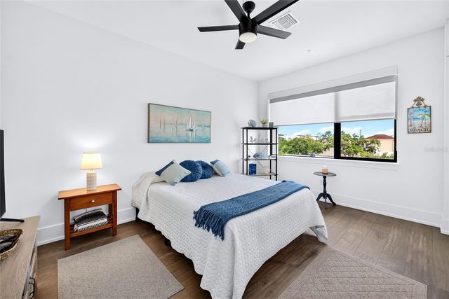 2187 MAIN STREET, Sarasota, FL 34237