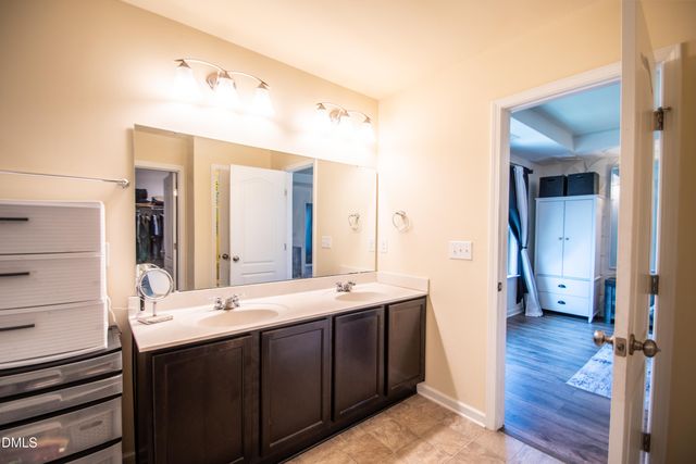 1004 Ledgemont Court, Fuquay Varina, NC 27526