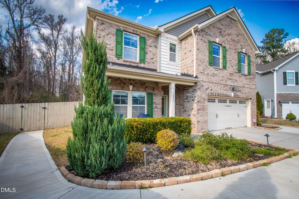 1004 Ledgemont Court, Fuquay Varina, NC 27526