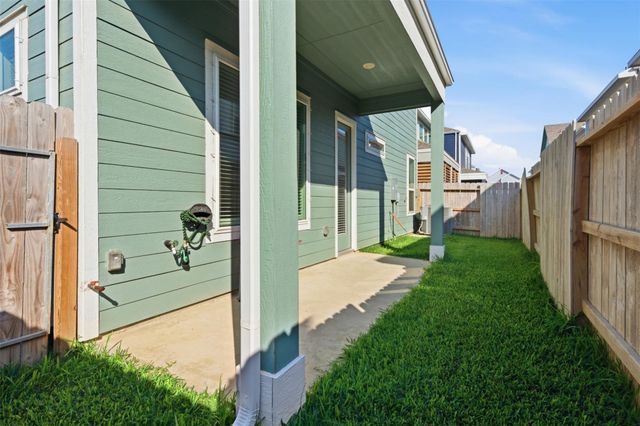 2406 Driftwood Trail, Kemah, TX 77565