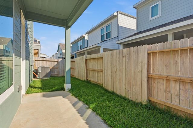 2406 Driftwood Trail, Kemah, TX 77565