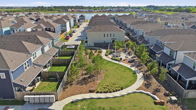 2406 Driftwood Trail, Kemah, TX 77565