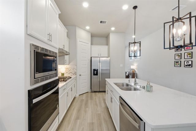 2406 Driftwood Trail, Kemah, TX 77565