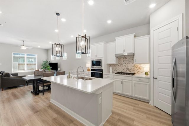 2406 Driftwood Trail, Kemah, TX 77565