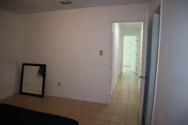 8611 Amblewood Drive, Houston, TX 77099
