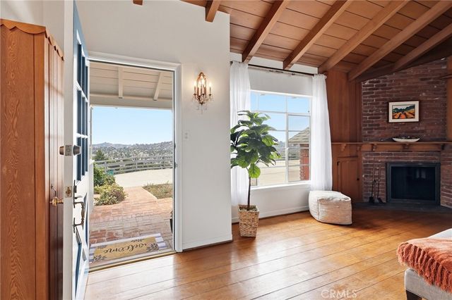 1566 Silverwood, Los Angeles, CA 90041