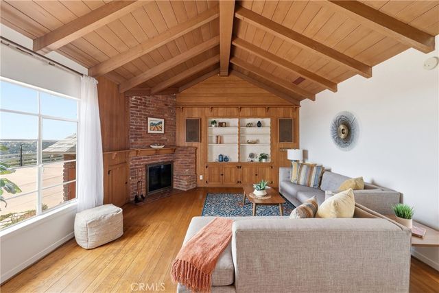 1566 Silverwood, Los Angeles, CA 90041