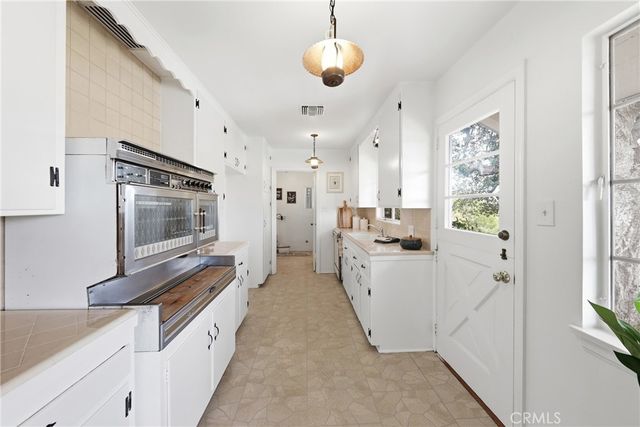 1566 Silverwood, Los Angeles, CA 90041