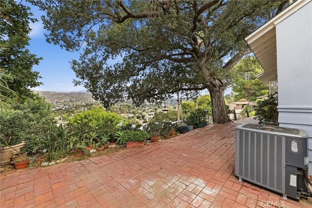 1566 Silverwood, Los Angeles, CA 90041
