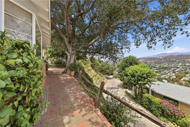 1566 Silverwood, Los Angeles, CA 90041