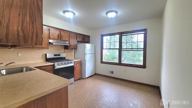 505 lincoln Boulevard C, Middlesex, NJ 08846