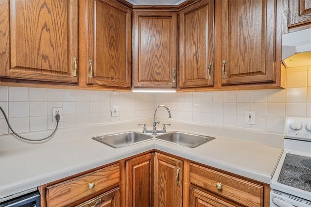 545 Allen Ave, Rostraver, PA 15012