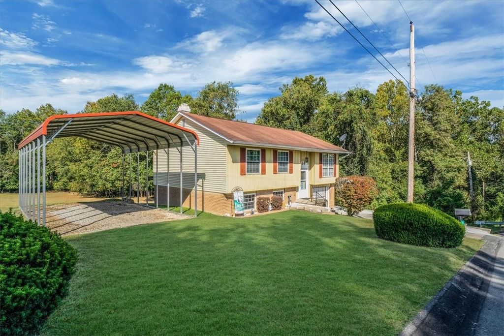 545 Allen Ave, Rostraver, PA 15012