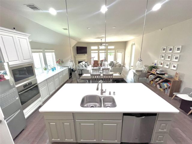 258 Trillium Park Loop, Conroe, TX 77304