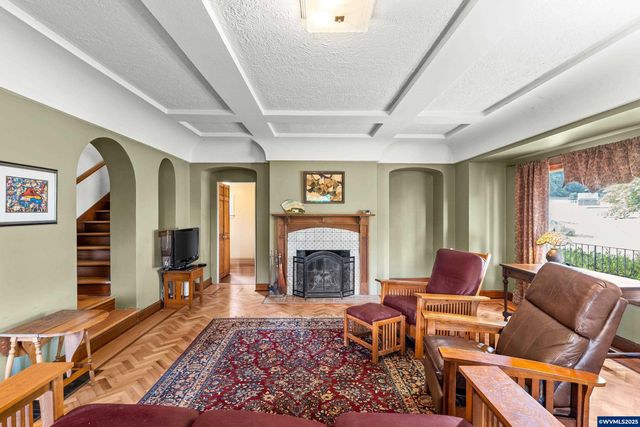 1936 Orchard Heights Rd NW, Salem, OR 97304