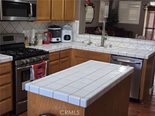 435 Petunia Court, Merced, CA 95341