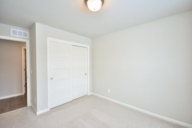 1121 Elderberry ROAD, Oconomowoc, WI 53066