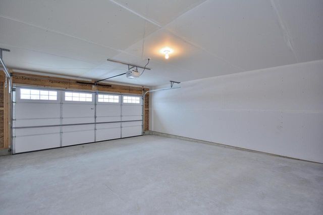 1121 Elderberry ROAD, Oconomowoc, WI 53066