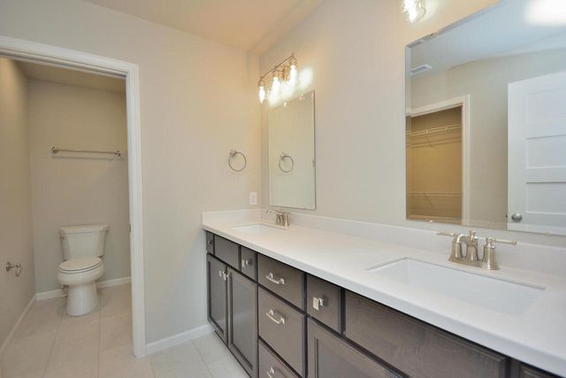 1121 Elderberry ROAD, Oconomowoc, WI 53066