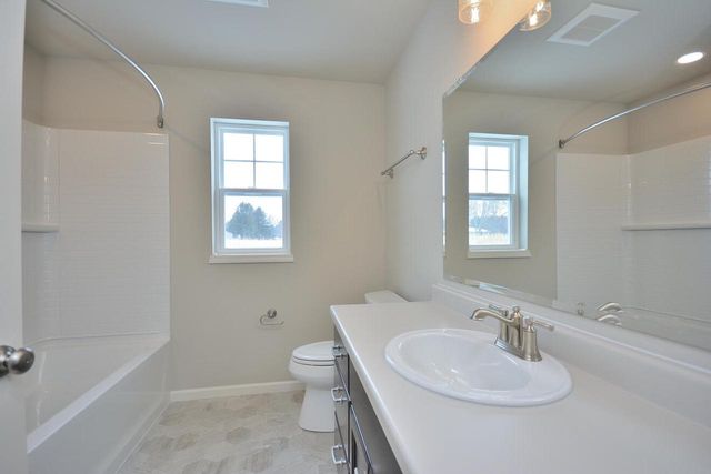 1121 Elderberry ROAD, Oconomowoc, WI 53066