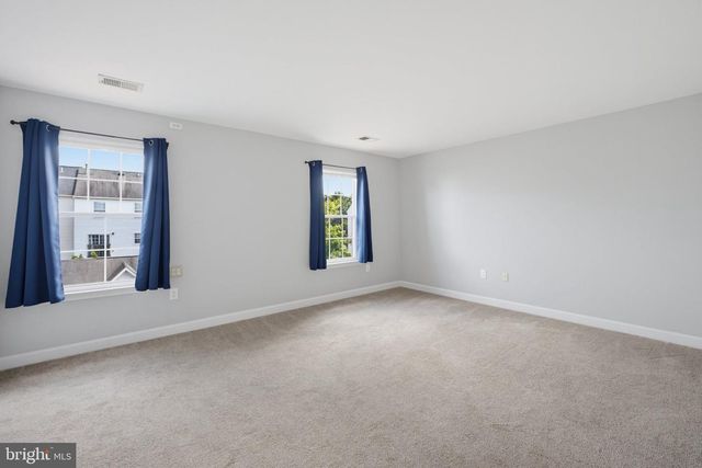 22952 FLEET TER, Sterling, VA 20166