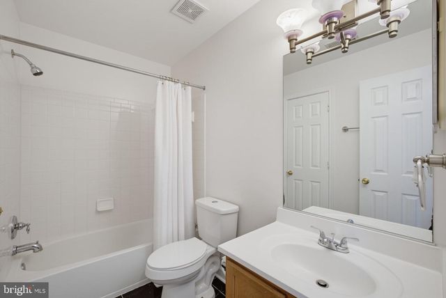 22952 FLEET TER, Sterling, VA 20166