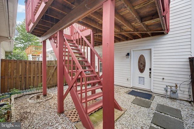 22952 FLEET TER, Sterling, VA 20166