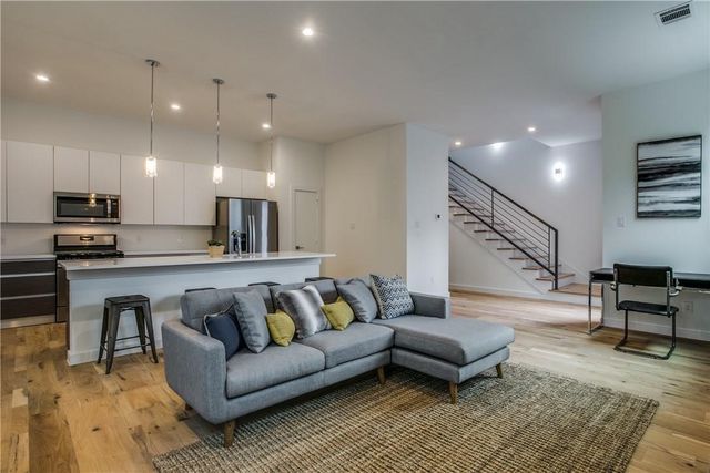 2627 Kimsey Drive 102, Dallas, TX 75235
