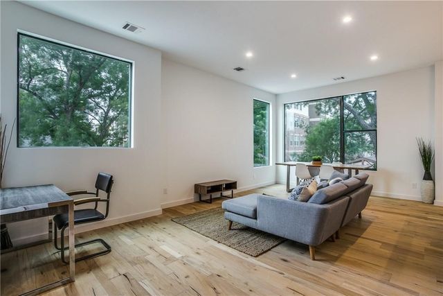 2627 Kimsey Drive 102, Dallas, TX 75235