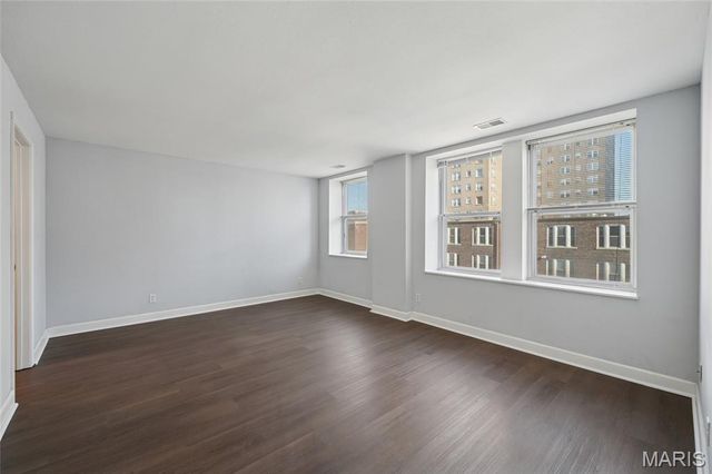 5330 Pershing Avenue 506, St Louis, MO 63112