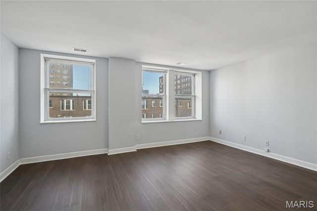 5330 Pershing Avenue 506, St Louis, MO 63112