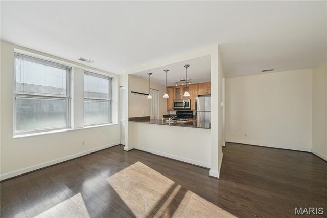 5330 Pershing Avenue 506, St Louis, MO 63112