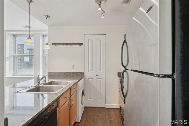 5330 Pershing Avenue 506, St Louis, MO 63112