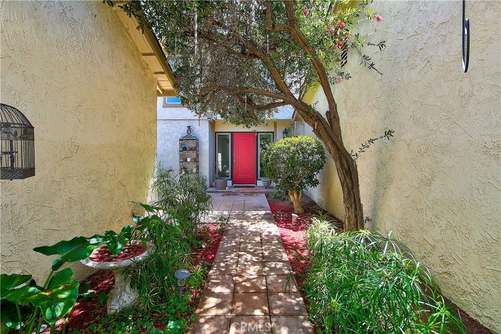 Image 5 of property listing at 6618 Wintertree Drive, Riverside, CA 92506