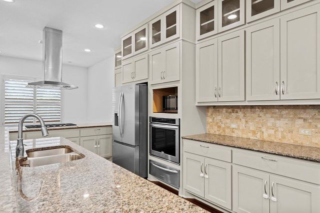 6533 E Hill DR 3, Austin, TX 78731