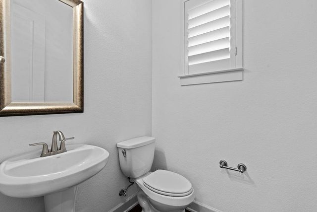 6533 E Hill DR 3, Austin, TX 78731