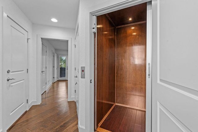 6533 E Hill DR 3, Austin, TX 78731