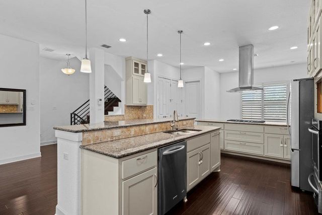 6533 E Hill DR 3, Austin, TX 78731