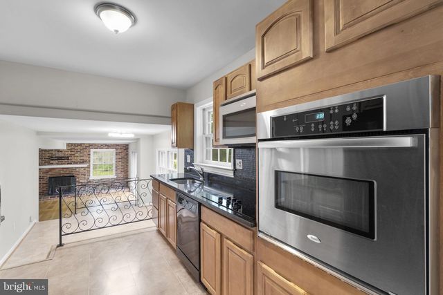 1585 KIMBLEWICK RD, Potomac, MD 20854